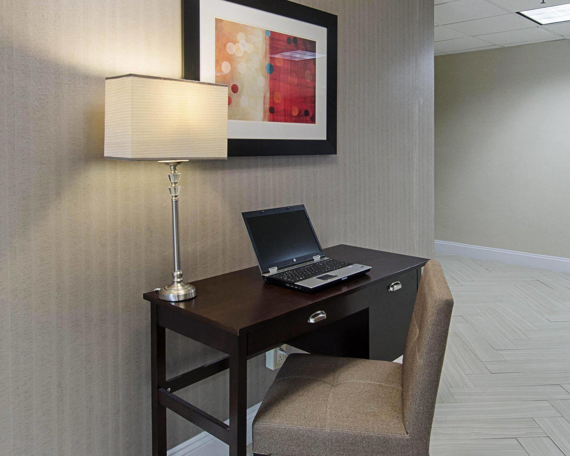 Suburban Extended Stay Hotel ورسستر المظهر الخارجي الصورة